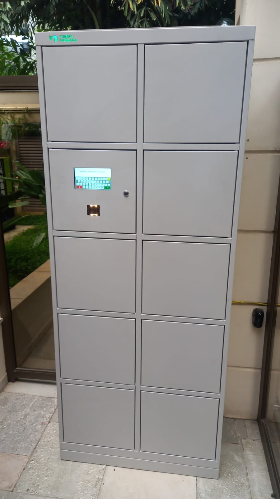 Armário inteligente XLocker instalado em condomínio 5